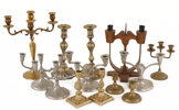 Parti kandelabrar och ljusstakar, bl.a. Skultuna