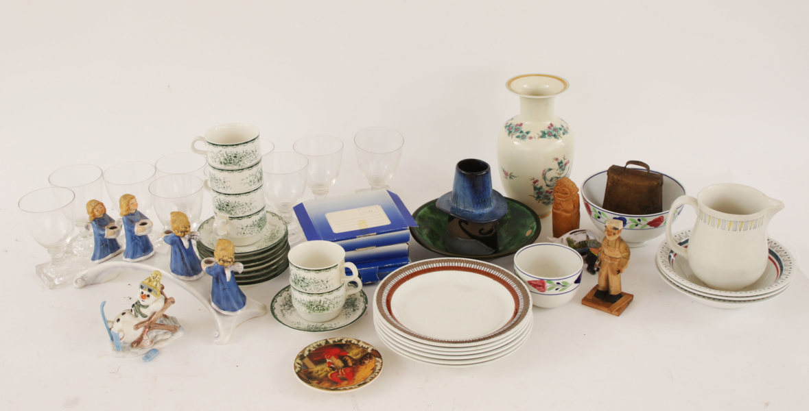 Parti glas och keramik, m.m.