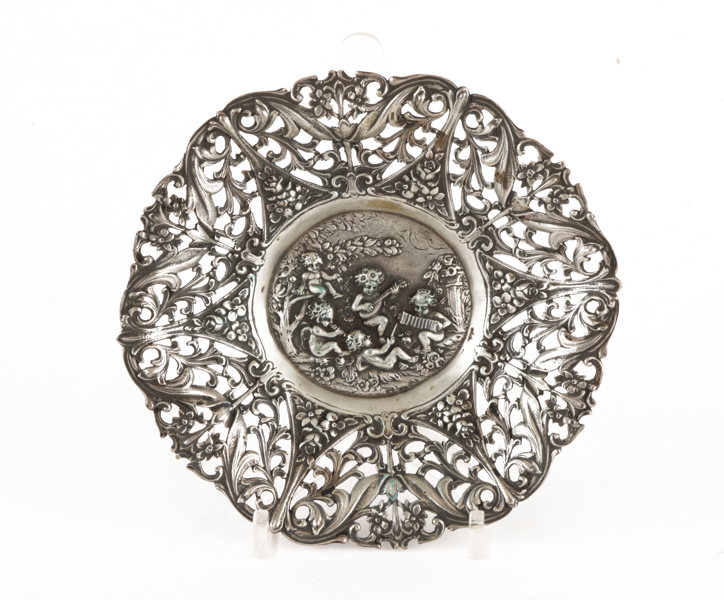 Dekorationsfat i silver, barockstil, 1900-tal