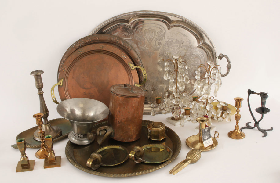 Parti metallföremål