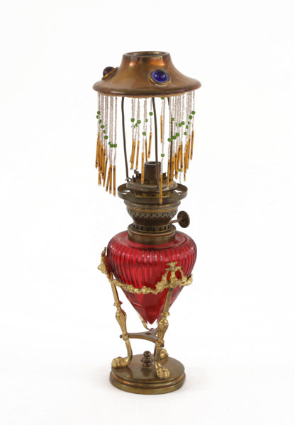 Bordsfotogenlampa, empirestil, omkring år 1900