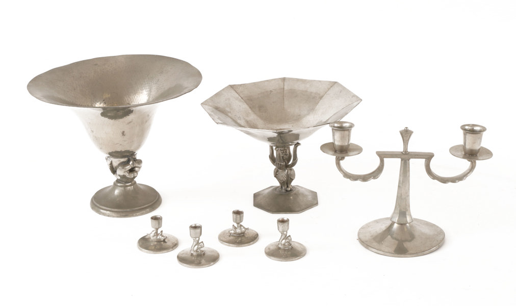 Tenn 7 delar, 1900-talets första hälft