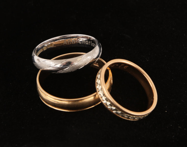Ringar 3st, 18k röd- samt vitguld