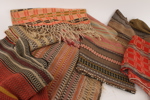 Allmogetextil 10 delar, bl.a. 1800-tal