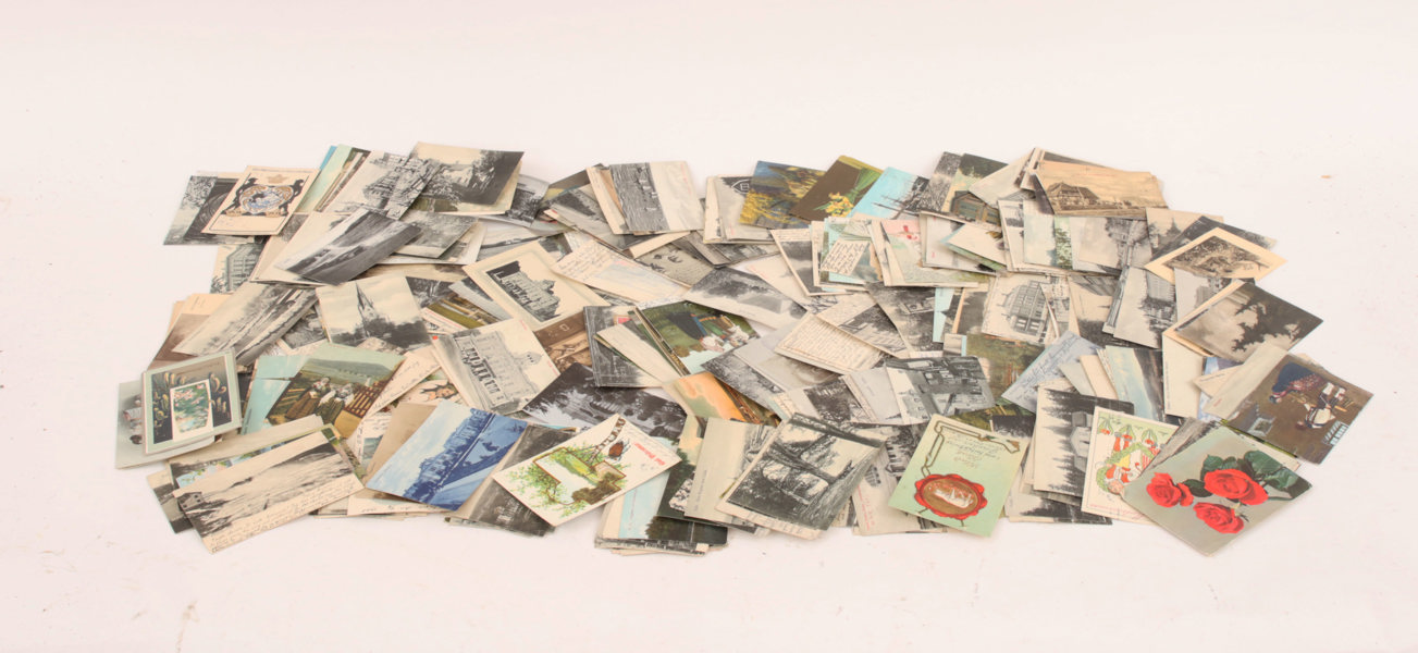 Parti vy- och brevkort, mestadels 1900-talets början