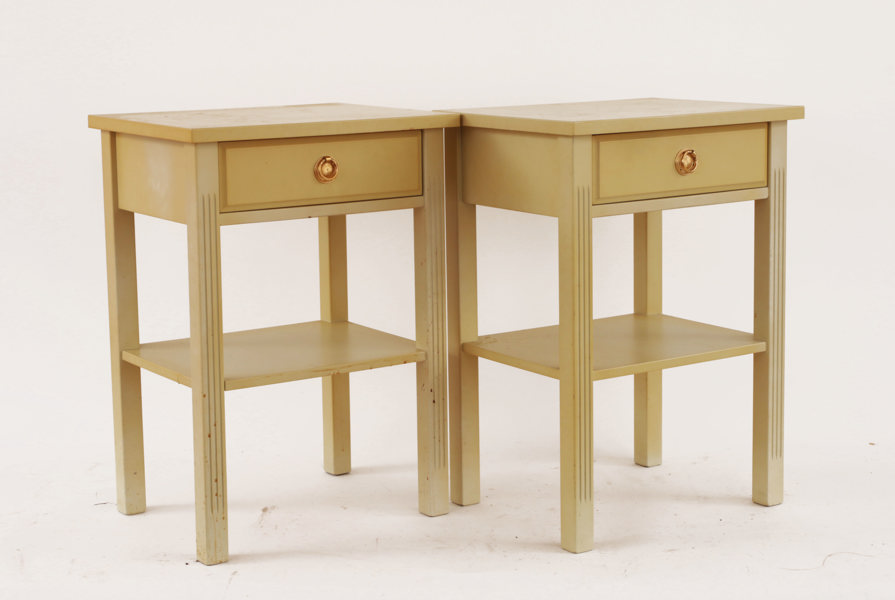 Nattduksbord ett par, gustaviansk stil, 19/2000-tal