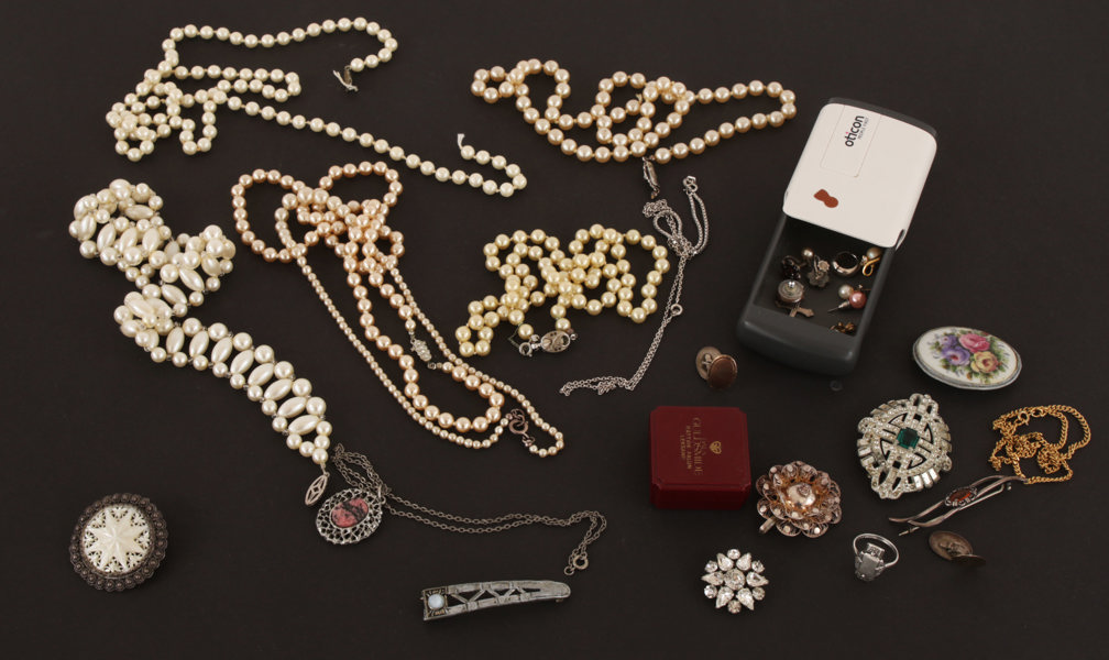 Parti smycken, bl.a. silver