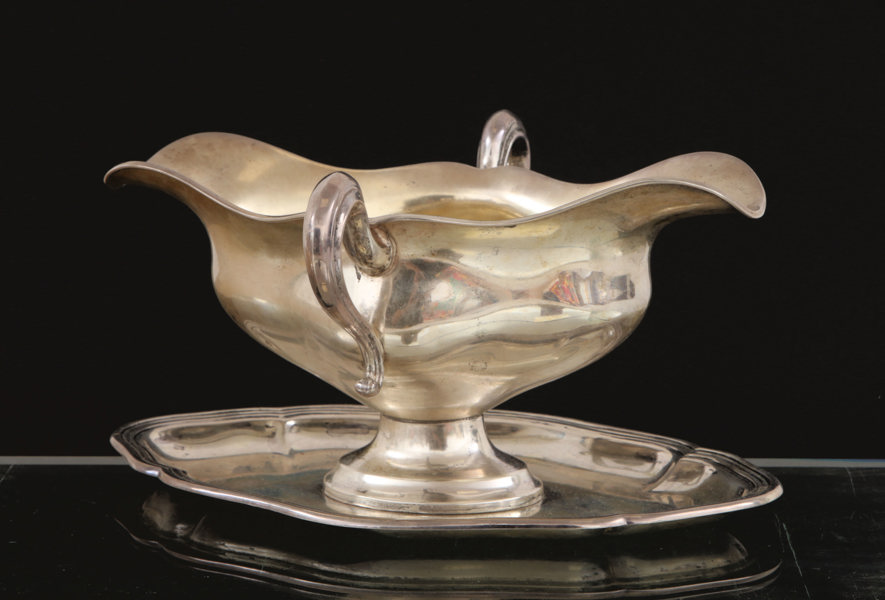 Såskanna i silver, Tyskland, rokokostil, 1900-talets första hälft