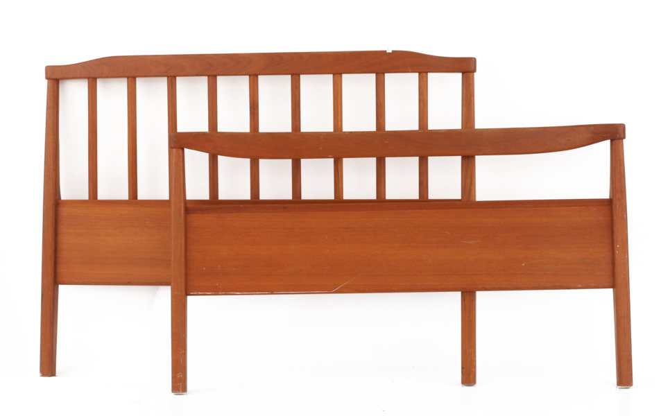 Sänggavlar ett par, "Aveny", Carl Malmsten