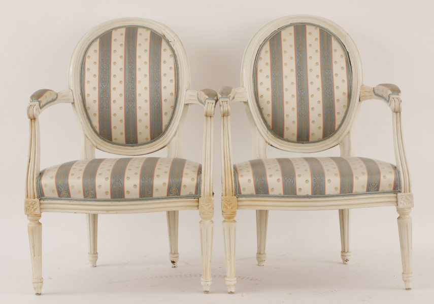 Karmstolar ett par, gustaviansk stil, 18/1900-tal