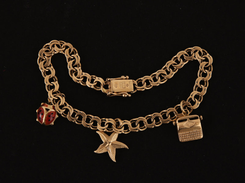 Armband med berlocker, 18k