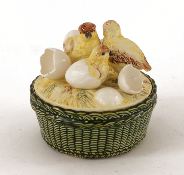 Äggterrin med lock, 1900-talets första hälft