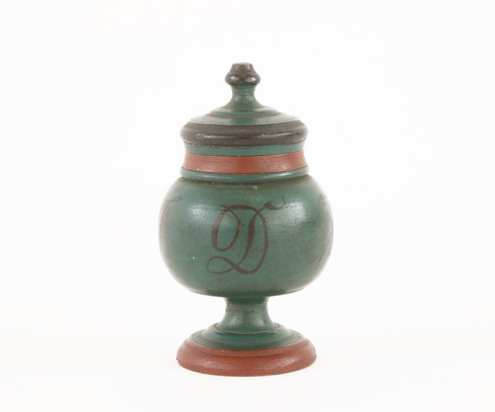 Svarvburk med lock, allmoge, 1800-tal