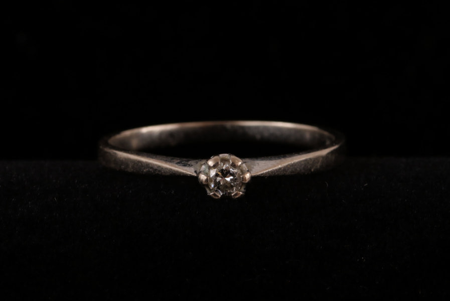 Enstensring i 18k vitguld