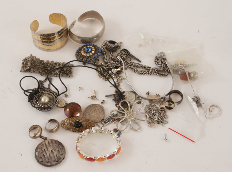 Parti smycken, bl.a. silver