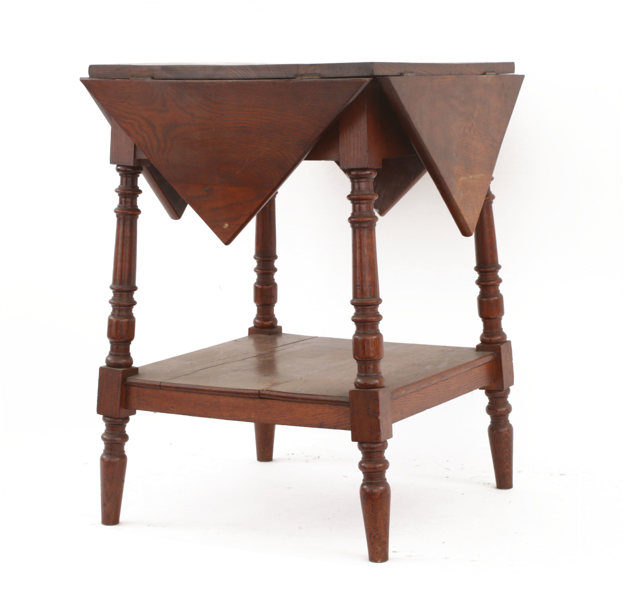 Bord med fällskivor, omkring år 1900