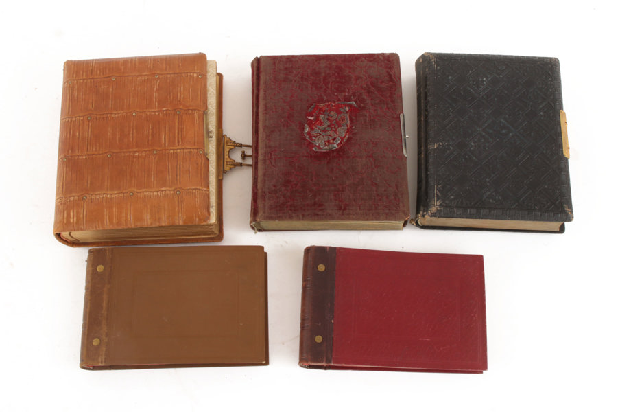 Fotoalbum 5st med fotografier, mestadels tidigt 1900-tal