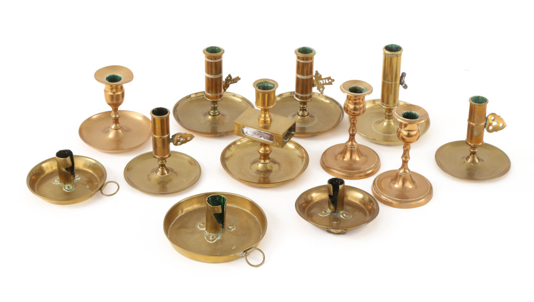 Mässing 12 delar, mestadels Gusum/Skultuna