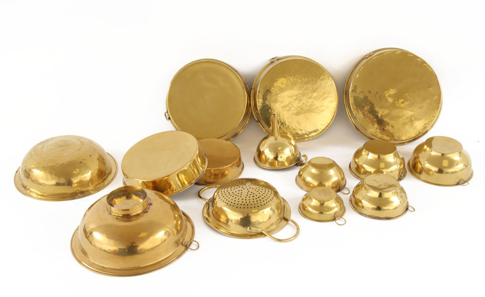 Mässing 14 delar, mestadels 1800-tal