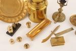 Parti mässingsföremål