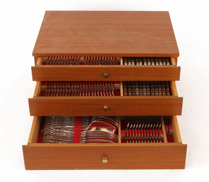 Bestickuppsättning 125 delar, England, "The Regency", nysilver