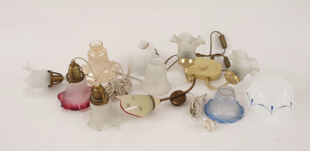 Parti lampdelar, bl.a. 1900-talets första hälft