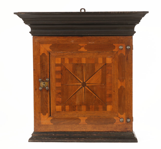 Väggskåp, 1700-tal