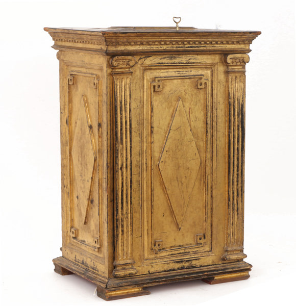 Relikvariumskåp, 1800-tal