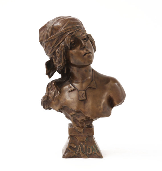 Byst, efter Emmanuel Villanis