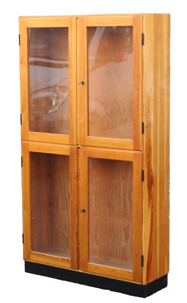 Vitrinskåp, omkring 1900-talets mitt