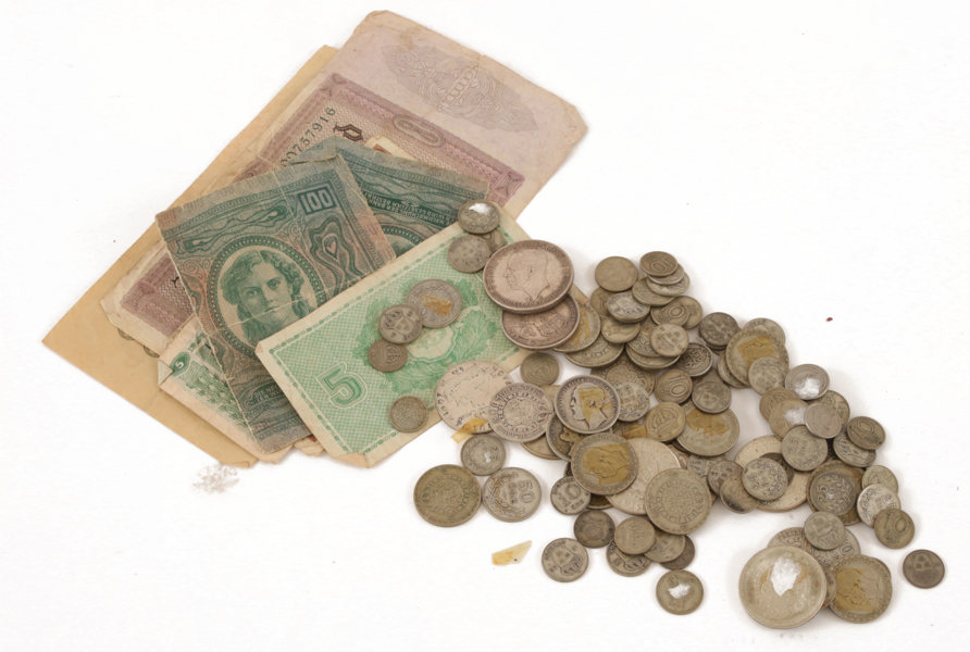 Parti svenska silvermynt samt sedlar