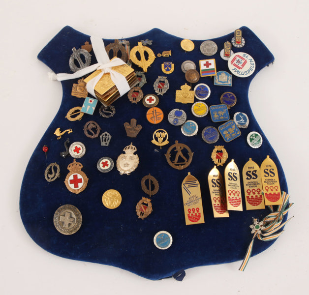 Medaljsköld med märken