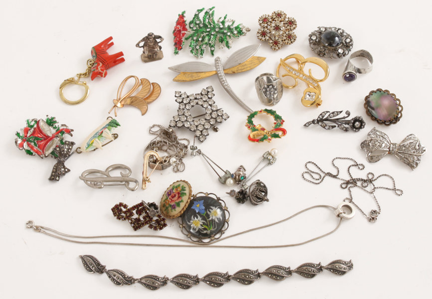 Parti smycken, bl.a. silver