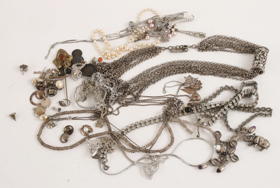 Parti smycken, bl.a. silver