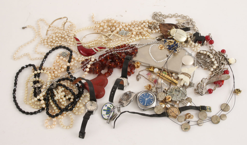 Parti smycken och armbandsur