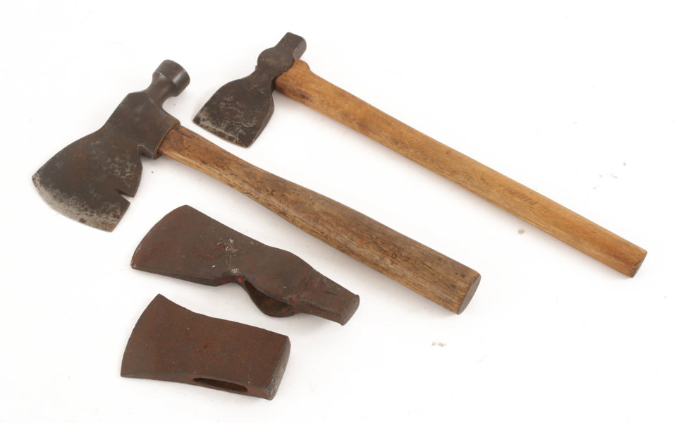 Yxor 2st samt yxhuvuden 2st, 18/1900-tal