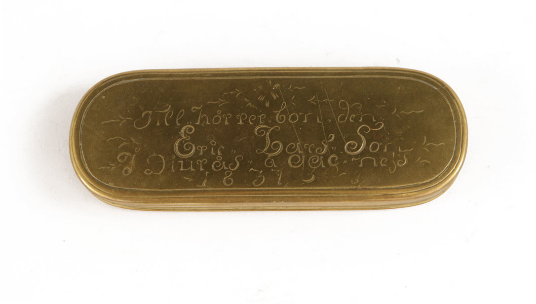 Dosa med lock, daterad 1837