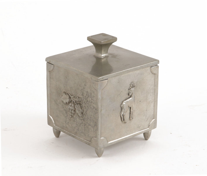 Burk med lock, 1900-talets första hälft