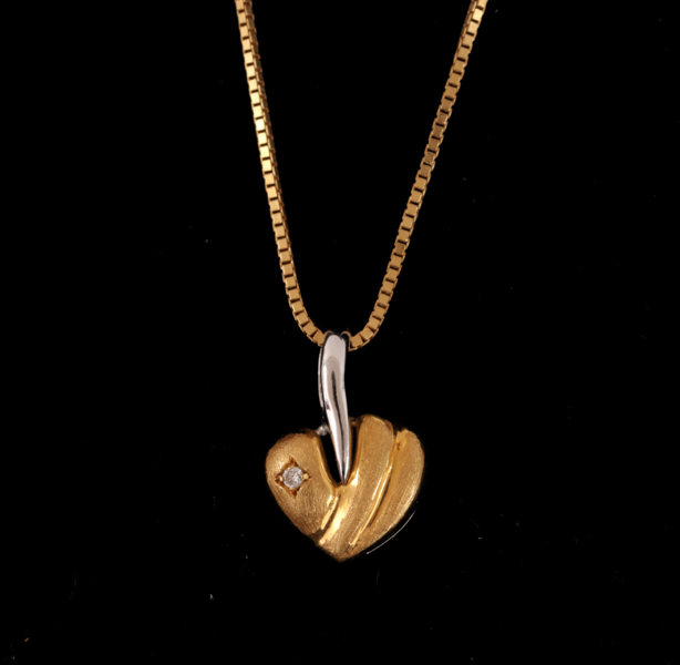 Halsband med hänge, 18k