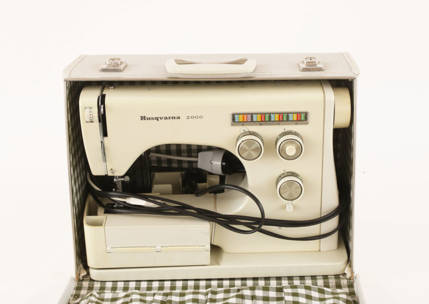 Symaskin, Husqvarna 2000