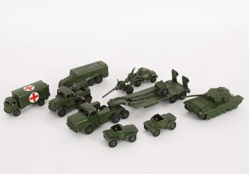 Militärfordon 8st, Dinky Toys