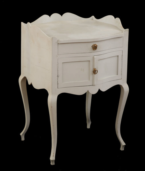 Pottskåp, rokokostil, daterat 1923