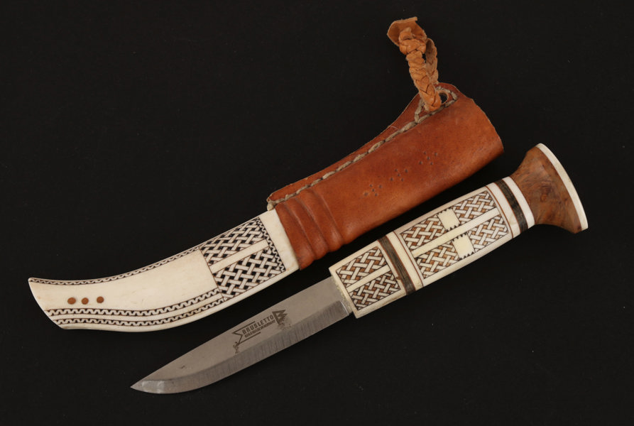 Kniv med slida, samearbete