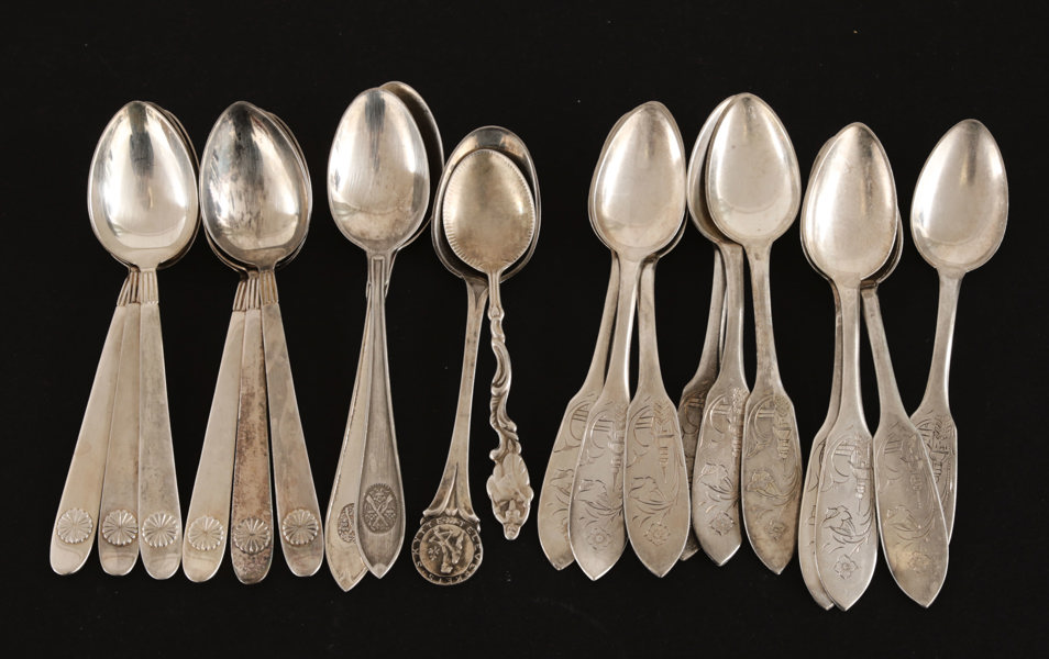 Parti kaffeskedar i silver, bl.a. modell "Tornedal"