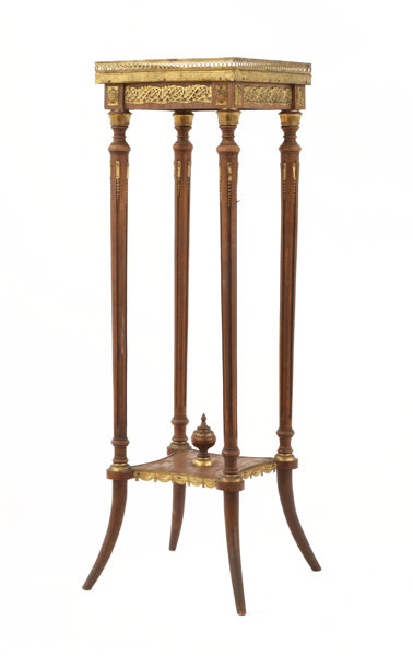 Piedestal, empirestil, tidigt 1900-tal