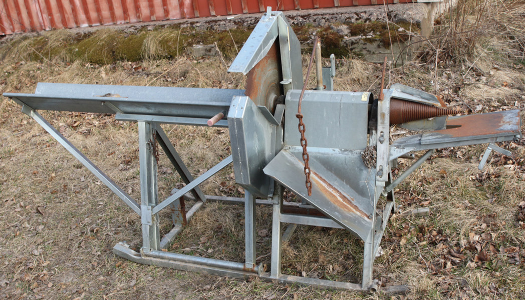 Vedkap med skruvklyv