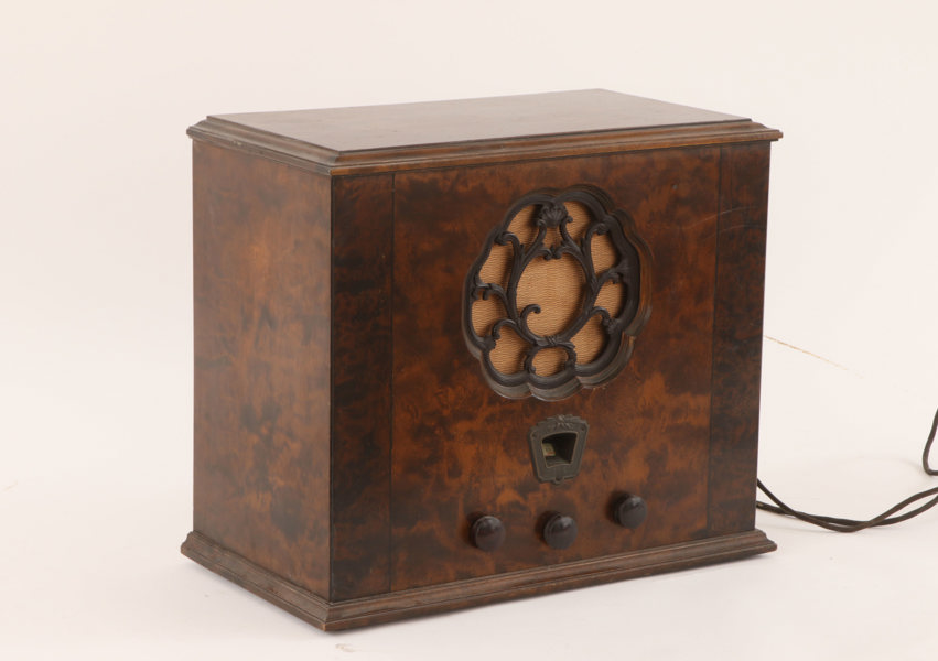 Radio, Stern & Stern, 1900-talets första hälft