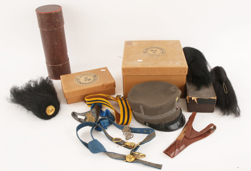 Parti militära kläder, m.m.