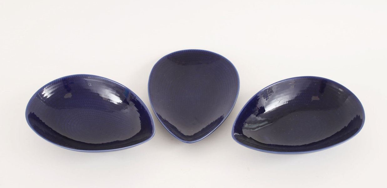 Uppläggningsfat 3st, "Blå Eld", Hertha Bengtsson för Rörstrand