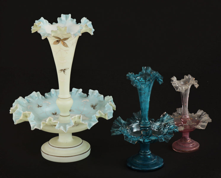 Strutvaser med skålar 3st, tidigt 1900-tal